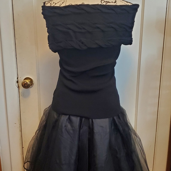 GUC Dana Buchman Pinup Sweater - Picture 3 of 5